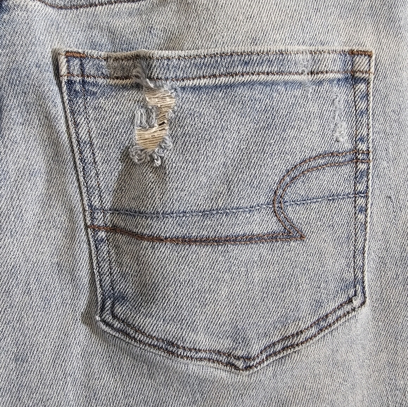 American Eagle Distressed Mom Jean Light Blue Women's Jeans - Picture 11 of 14